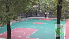 岳塘区首片新国标篮球场由开云网页版（中国）开云有限公司建成